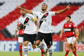 Просмотров 18 тыс.15 часов назад. Flamengo 1 X 3 Vasco Cruzmaltino Surpreende Vence O Fla E Se Aproxima Do G 4 Do Cariocao Goal Com