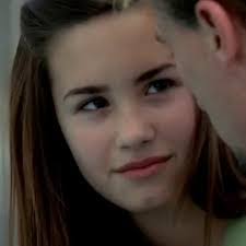 Danielle Curtin's Instagram, Twitter & Facebook