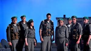يذكر أن مسلسل فرقة ناجي عطا الله عرض في شهر رمضان 2012، وهو من بطولة عادل إمام، وأنوشكا، ومحمد إمام، وأحمد السعدني، ونضال الشافعي، ومحمود البزاوي، وتأليف يوسف معاطي وإخراج رامي إمام. ÙØ±ÙØ© ÙØ§Ø¬Ù Ø¹Ø·Ø§ÙÙÙ Ø¨Ø§ÙÙØºØ© Ø§ÙØ¥ÙØ¬ÙÙØ²ÙØ© ÙØ¹Ø±Ø¶Ù Ø¹ÙÙ ÙØ§ÙÙ ØªÙ ÙÙ Ø¹ÙÙ