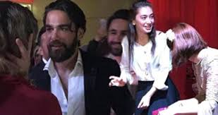 Modacı kemal doğulu ile oyuncu kadir doğulu'nun babası hayatını kaybetti. Kadir Ve Kemal Dogulu Nun Kiz Kardeslerinin Kina Gecesinde Gozyaslari Sel Oldu Dailymotion Video