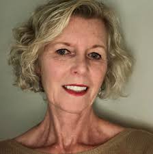 18 inch white shaker upper kitchen cabinet Slight imperfection