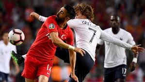 L'équipe emmenée par robert page fait un grand pas vers les huitièmes de finale, avec 4 points en deux. Direct Qualifications Pour L Euro 2020 Revivez Le Faux Pas Inquietant Des Bleus En Turquie 0 2