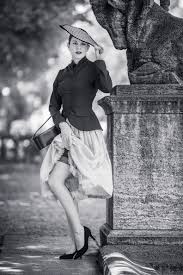 At the time, parts of europe and asia followed the death march of totalitarianism, and a shadow of fear fell over the. Dior New Look Eine Modische Revolution Aufreger Der Nachkriegszeit
