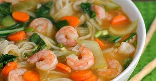 Une Soupe De Crevettes Prete En 10 Minutes Une Recette Rapide Et Si Reconfortante Soupe Asiatique Cuisine Asiatique Recette Asiatique