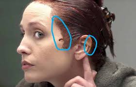 As goebel put it, removing hair color from the skin can be tricky, but it's definitely not impossible. she uses an old stylist trick, which, however strange it might sound hair dye will fade from the skin usually within just a few days if you do nothing, but if you want to remove it more quickly, you can rub. How Long Does Hair Dye Stay On Skin How To Remove Dye From Hairline Hands Nails Hairsentry