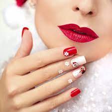 Les stripes font leur show. 15 Idees Nail Art Pour Noel 2020 Magazine Avantages