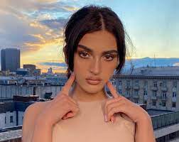 Дина саева на шоу карины кросс и артура бабича. Vspomnit Vse Kak Zvezda Tiktok Dina Saeva Vyglyadela Do Populyarnosti
