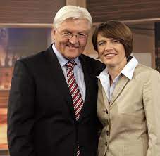 Steinmeier ist für manche in führungskreisen von cdu und. Bundestagswahl 2013 Steinmeier Verzichtet Fur Kranke Frau Auf Kandidatur Welt