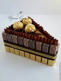 Kusochek Tortika Iz Konfet Merci Podarok Dlya Muzhchiny Zakazat Na Yarmarke Masterov 6do1xru Kulinarnye Suveniry Sankt Peterburg Candy Crafts Candy Gifts Diy Gifts