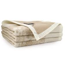 Splendido completo copripiumino matrimoniale, della collezione bassetti life. Coperta Matrimoniale Lanerossi Provenzale Bianco Beige Casadasogno