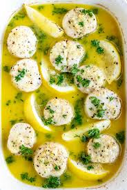 Whether served over a bed of polenta or in a delicate broth, this shellfish takes just minutes to cook, making scallops ideal for company. Lemon Garlic Baked Scallops Keto Wonkywonderful