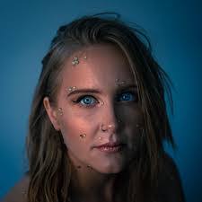 Meg Warren's Instagram, Twitter & Facebook