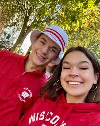 Roommate wanted in West Loop or River North for medical school