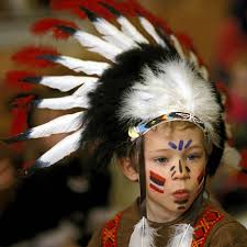 Nicht nur für kinder, sondern auch für erwachsene eine nette kostümidee: Als Indianer Zum Fasching Tipps Fur Die Schminke