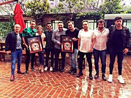 Las cosas que pasan 04. Tan Bionica Cierra El Ano Con Disco De Platino Por Hola Mundo Cienradios