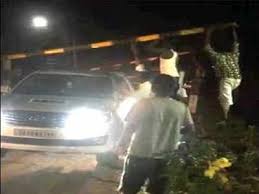 Males constituted 51% of the population and females 49%. Areal Railway Gate Shut For 90 Mins Irate Locals Open It Up For Traffic To Move Goa News Times Of India