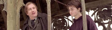 Сбить 7 сосулек у входа в «3 метлы». Why Remus Lupin Was The Best Father Figure In The Wizarding World