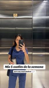 Esto de las transiciones no es lo mío 🥴 #fyp #medstudent #scrubs #outfits