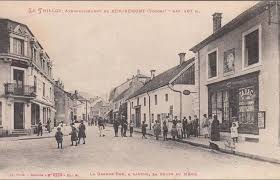 Portail des communes de france : Thillot Le Thillot La Grande Rue A Gauche La Route Du Menil Bar Tabac 1915 Carte Postale Ancienne Et Vue D Hier Et Aujourd Hui Geneanet