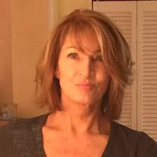 Meet Haley Taylor Schlitz,the woman who just became the youngest law school  graduate. Let's show her some love.❤️