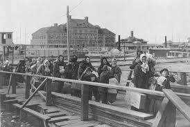 Ellis Island Interactive Tour With Facts Pictures Video Scholastic Com