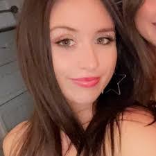 Stacey Sharp's Instagram, Twitter & Facebook