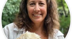 Danielle Adler's Instagram, Twitter & Facebook