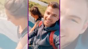 In seiner hand hält er sein handy schräg zur kamera, sodass man. Julian Buscher Liebeserklarung An Sarah Lombardi Kukksi Star News Beauty Und Trends