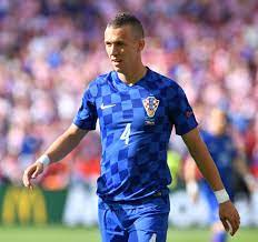 Hrvatski reprezentativac ivan perišić ove godine ponovno je stigao na četiri kafića i podržao ovaj tradicionalni humanitarni malonogometni turnir u splitu u njegovom 18. Hns On Twitter Your Vote Your Choice Ivan Perisic Of Inter En Is Voted Best Croatia Player Of The Weekend Beproud Hrvatska Vatreni Https T Co Fqm1q4tcia