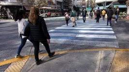 Se amplía el horario de restricción y se podrá circular entre las 06:00 y las 24:00. Ohvveppzwalsnm