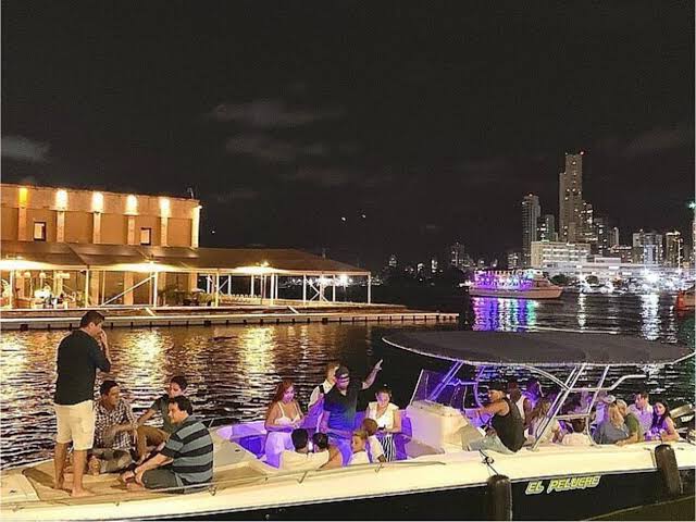 Tour por la Bahía Barbacoas