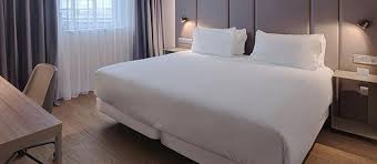 Todos los hoteles de nh hotel group en españa , entre los que hay edificios de nueva construcción y otros reformados con un pasado lleno de historia, ofrecen las mejores instalaciones y servicios, además de. Book A Few Hours In Hotel Nh Roma Villa Carpegna In Rome Byhours