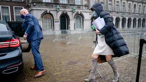 Ik denk dat omtzigt gelijk heeft dat bestuursrechters heel wat steken hebben laten vallen, tot aan de afdeling bestuursrechtspraak van de raad van state aan toe. Disembarked Scouts Take Full Responsibility For Omtzigt Memo Teller Report