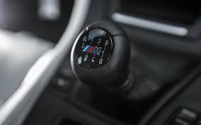 Vrei un loc de munca bine platit angajam muncitori pentru fermele de animale din germania si austria plecari urgente in 09 09 2013 fara comision anticipat pentru mai multe informatii si pentru inscrieri suna la numerele de telefon 0758 391 242 0754 376 137 sau 0727 932. Cum Se Conduce Corect O Masina Cu Transmisie Manuala 7 Lucruri De Evitat Cu Orice Pret Carakoom Com