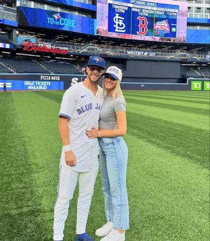 Ernie Clement enjoying a perfect day on the field with his girlfriend  Stefanie Brejcha 💙⚾️