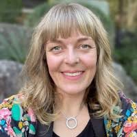 800+ "Dr Tess" profiles