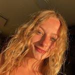 Tabitha Karr's Instagram, Twitter & Facebook