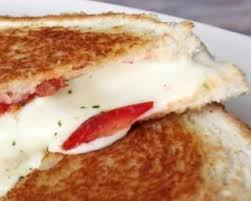 Recette De Croque Tomates Mozzarella Recette Recette Croquant Recette Recettes De Cuisine