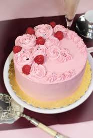 Ein paar frische früchte, nüsse oder. Ein Traum In Rosa Himbeertorte Stefania Maren Lubbe Feine Kostlichkeiten