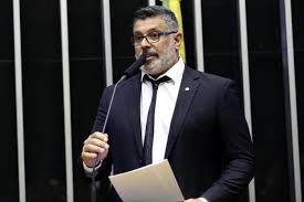 Anyone unfamiliar with the complexities of brazil is forgiven for not understanding how a nation goes from being seen as. Alexandre Frota E Expulso Do Psl Apos Criticas A Bolsonaro Gzh