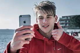 Download and use 1,000+ selfie stock photos for free. Selfie Foto Mit Dem Iphone Fotografieren So Einfach Geht S