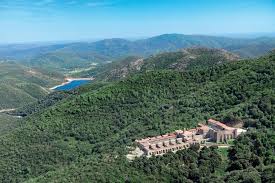 The massif des maures is a small mountain range in southeastern france. Carte Les Acces A Deux Massifs Varois Interdits Ce Jeudi A Cause Du Risque D Incendie Var Matin