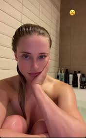 Блондинка Драйв - слив горячих фото и видео блогерши