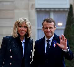 France president wife love story in hindiexplored by factweb हिंदीtvyour searches#france_president#france_president_wife#. The Story Of Brigitte Macron Discover Walks Blog
