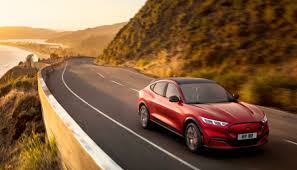 سعر ومواصفات نصرe70 أول سيارة كهربائية مصرية. Egypt S First Electric Car Nasr E70 Manufacturer Specs Photos Price Amwal Al Ghad