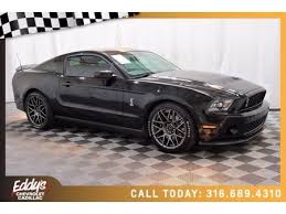 Maybe you would like to learn more about one of these? Ford Mustang Shelby Gt500 Schwarz Rot Gebrauchtwagen Gebrauchtwagen Suchen Das Parking