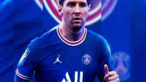 Jeque qatarí muestra la camiseta '10' de messi con el psg. Zybvs871au9vkm