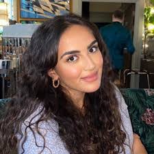 Aisha Malik's Instagram, Twitter & Facebook