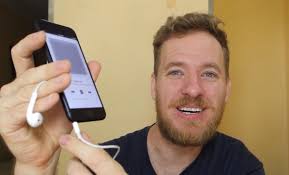 Ahora sí, el iPhone 7 recupera el jack de auriculares gracias al hack de  este ingenierio cabezota