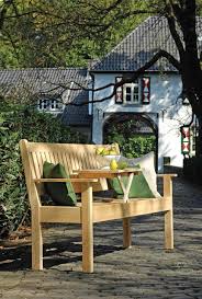 Bank Mit Klapptisch Gartengestaltung Outdoor Dekorationen Gartenbank